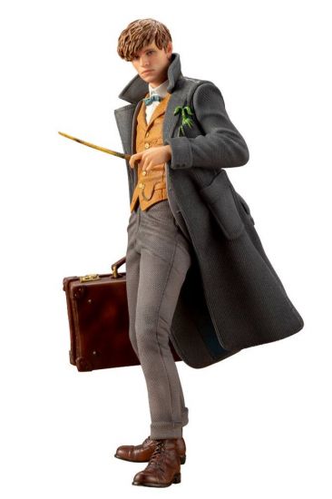 Fantastic Beasts 2 ARTFX+ PVC Socha 1/10 Newt Scamander 18 cm - Kliknutím na obrázek zavřete