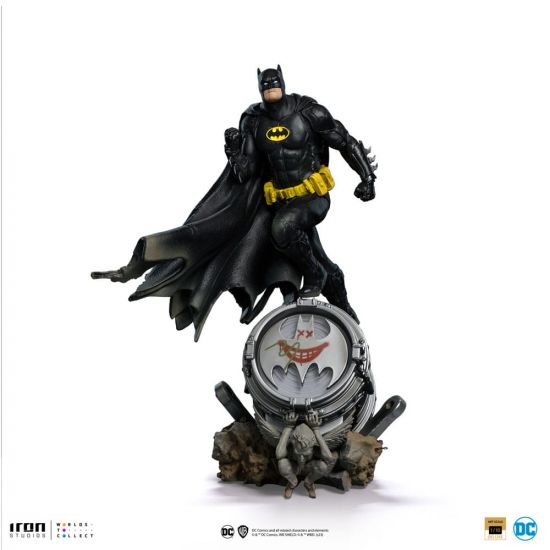 DC Comics BDS Art Scale Socha 1/10 Batman Deluxe (Black Version - Kliknutím na obrázek zavřete