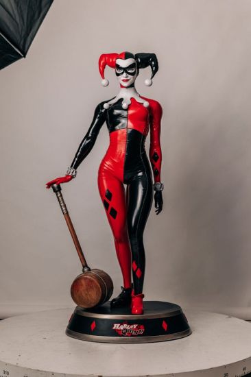 DC Comics Life-Size Socha Harley Quinn 196 cm - Kliknutím na obrázek zavřete