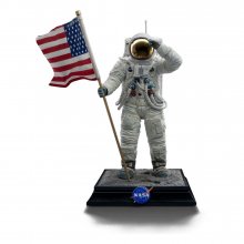 NASA Art Scale Socha 1/10 Apollo 11 Astronaut 23 cm