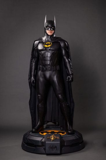 The Flash Life-Size Socha Batman Keaton 2 211 cm - Kliknutím na obrázek zavřete