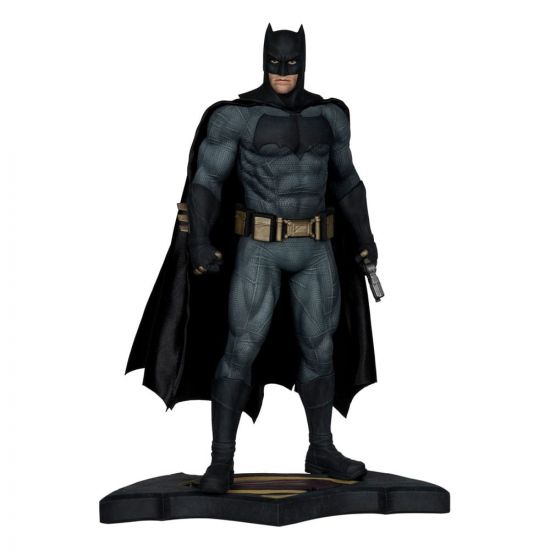 Batman v Superman: Dawn of Justice Socha 1/6 Batman 32 cm - Kliknutím na obrázek zavřete